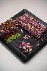 Gül Yaprağı Kaplı Narlı Antep Fıstıklı Lokum