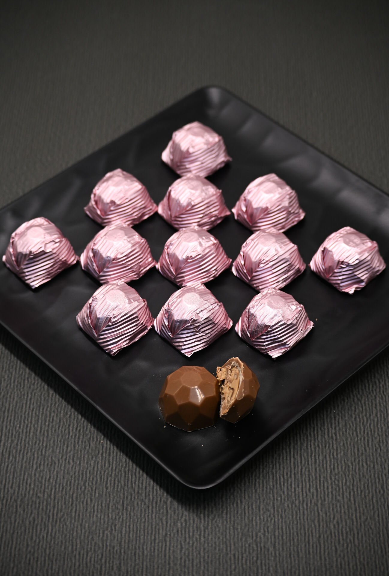 Melodi Fındık Krema Dolgulu Çikolata Pembe