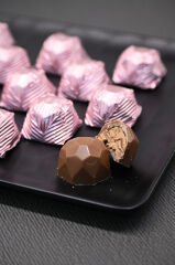 Melodi Fındık Krema Dolgulu Çikolata Pembe