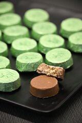 Melodi Hoş Sütlü Antep Fıstıklı Çikolata