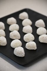 Boncuk Şeker Kaplamalı Meyve Aromalı Jöle Beyaz