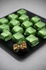 Melodi Yaldızlı Kristal Antep Fıstıklı Krokan